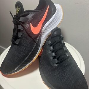 Nike Men's Black and Orange Athletic Shoes